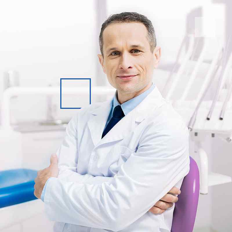 https://emergencydentistknoxvilletn.com/wp-content/uploads/2020/01/people-03.jpg